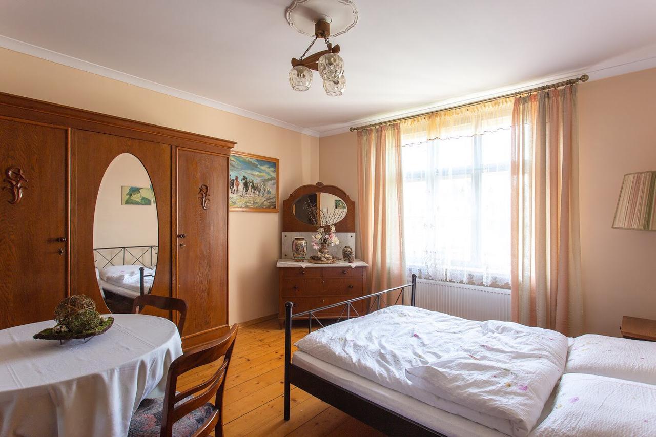 Appartamento Dom Pod Rybia Skala Jelenia Góra Esterno foto