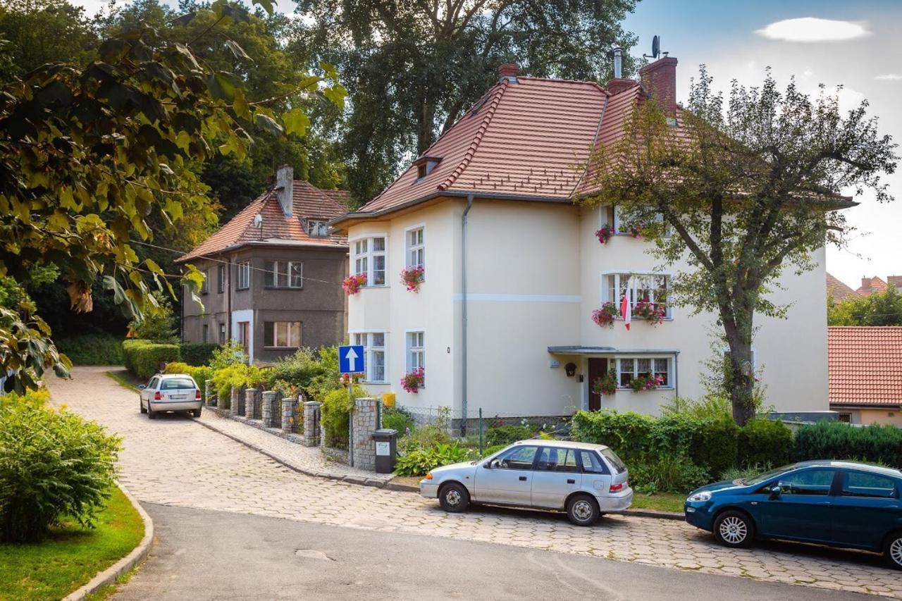 Appartamento Dom Pod Rybia Skala Jelenia Góra Esterno foto