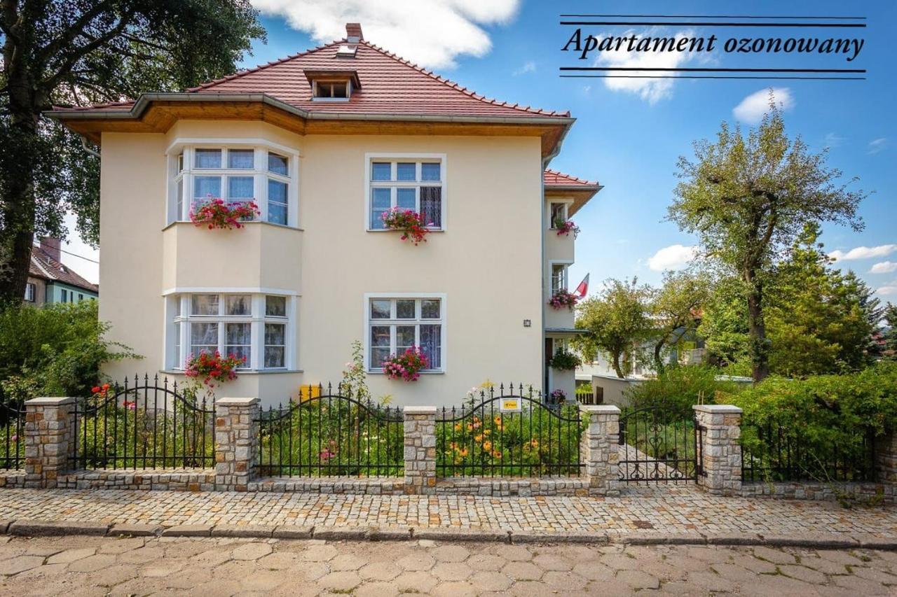 Appartamento Dom Pod Rybia Skala Jelenia Góra Esterno foto